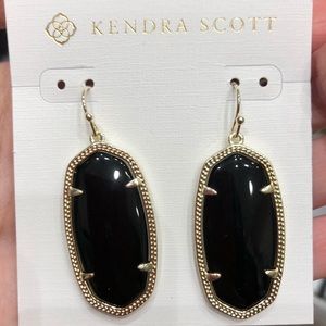 Elle earrings in gold and black